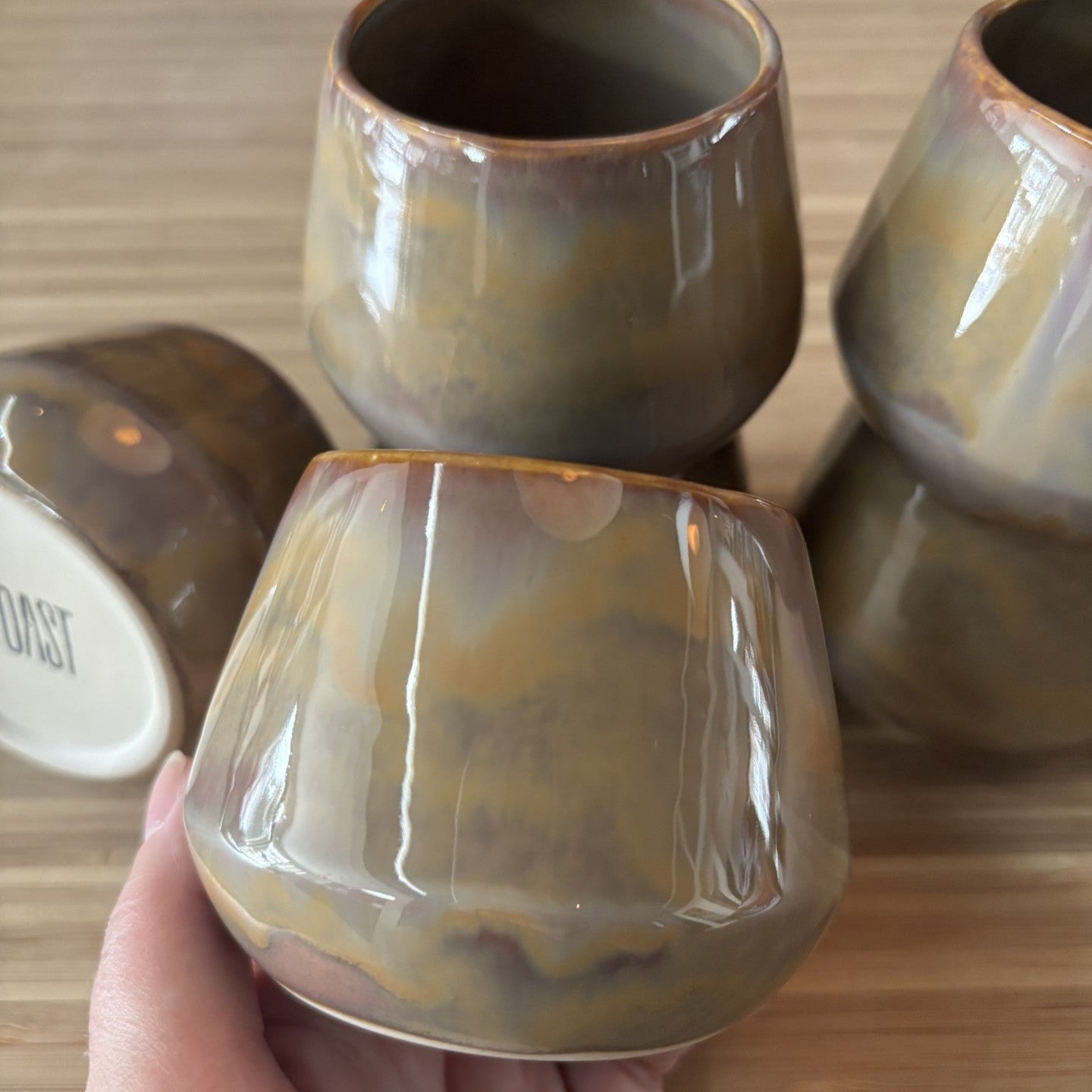 Keramieken mok – aardse glazuurtone